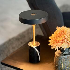 Dyberg Larsen LED акумулаторна настолна лампа Starlight, черна/месинг, Затъмняване, Черен, Дневна/трапезария, Метал, Дизайн
