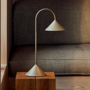 FRANDSEN LED акумулаторна настолна лампа Grasp, пясъчно сива, височина 47 cm, Затъмняване, Сив, Метал, Дизайн
