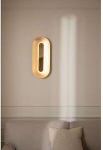 Nuura Aps LED стенна лампа Sasi, височина 65 cm, цвят месинг, метал, Затъмняване, Злато / месинг, Дневна/трапезария, Метал, Скандинавски