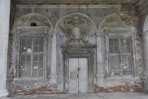 Флизелинов фототапет стара врата 375 x 250 см