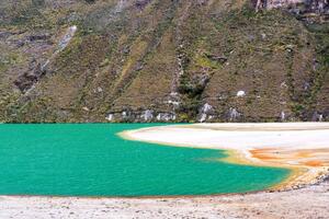 Флизелинов фототапет езеро в андите 375 x 250 см