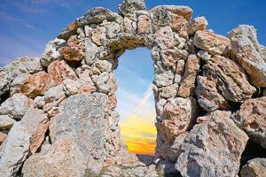 Флизелинов фототапет прозорец в скалата 375 x 250 см