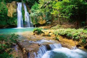 Флизелинов фототапет водопад в гората 375 x 250 см