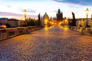 Флизелинов фототапет карловият мост през нощта 375 x 250 см