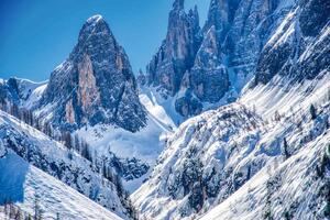 Флизелинов фототапет планини през зимата 375 x 250 см