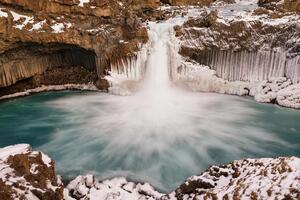 Флизелинов фототапет исландски водопад 375 x 250 см