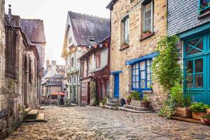 Флизелинов фототапет очарователна улица 375 x 250 см