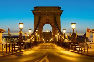 Флизелинов фототапет мостът в будапеща 375 x 250 см