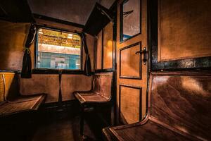 Флизелинов фототапет интериор на стар влак 375 x 250 см