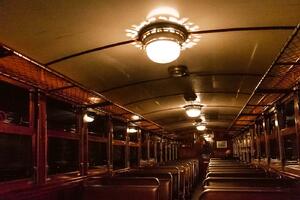 Флизелинов фототапет интериор на ретро трамвай 375 x 250 см