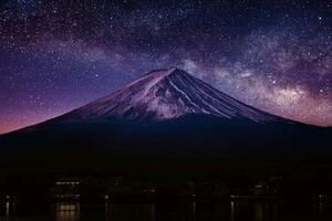 Флизелинов фототапет планината фуджи през нощта 375 x 250 см