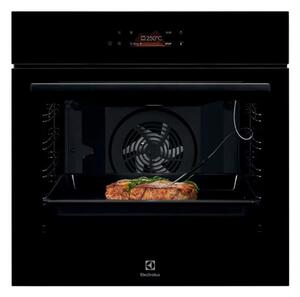 Фурна за вграждане Electrolux KOEBP39WZ, клас A+, 72 л. обем, пиролитично почистване, 3 нива на печене, сонда за месо, EXCite Touch, черна