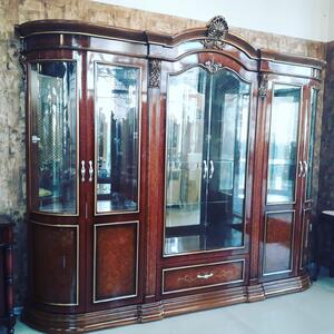 Шесткрила витрина 8226