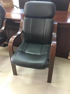 Посетителски стол D 68