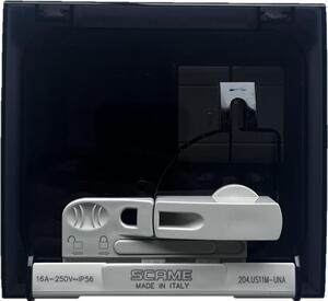Scame Контакт шуко 16A с механична блокировка IP56 IK08 за зареждане на електрически и хибридни автомобили до 3,7kW - 204.US11M