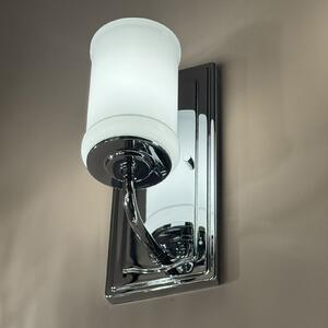 KICHLER Стенна лампа Vetivene, хром, височина 31 см, метал, IP44, G9-LED, Хром, Баня, Метал
