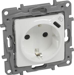 Legrand Контакт ШУКО 2P+E 16A + USB тип C 1.5A 7.5W цвят Бял Niloe - 764535