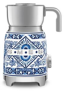 Уред за разпенване на мляко Smeg Dolce & Gabbana MFF01DGBEU, 500 W, 600 мл, Автоматично изключване, Без BPA, Средиземноморско синьо