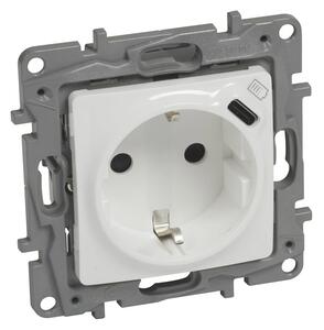 Контакт Legrand Niloe, 16А, USB C(ж), бял