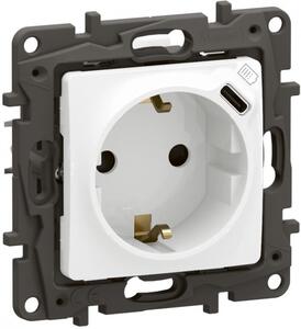 Legrand Контакт ШУКО 16A с детска защита и USB тип C 1.5A 7.5W цвят Бял Niloe New NP3312WH