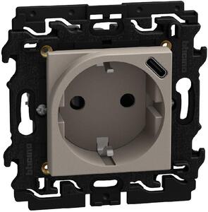 Bticino Контакт ШУКО 2P+E 16A + USB тип C 1.5A 7.5W с носеща рамка 2 мод. цвят Камък Light Now Bticino YG4141USB