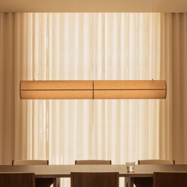 Audo Copenhagen Пендел Hashira Linear, естествен цвят, дължина 140 cm, Затъмняване, Бежов, Дневна/трапезария, Плат / текстил
