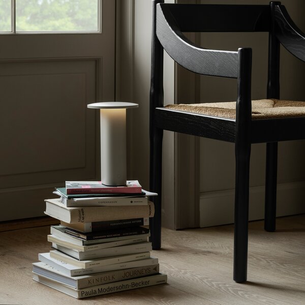 FRITZ HANSEN LED акумулаторна настолна лампа Solae, сива, алуминий, IP44, Затъмняване, Сив, Дневна/трапезария, Алуминий, Модерен