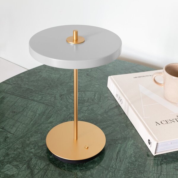 UMAGE LED акумулаторна настолна лампа Asteria Move мъгливо сива/месинг 31 см, Затъмняване, Сив, Дневна/трапезария, Метал, Дизайн