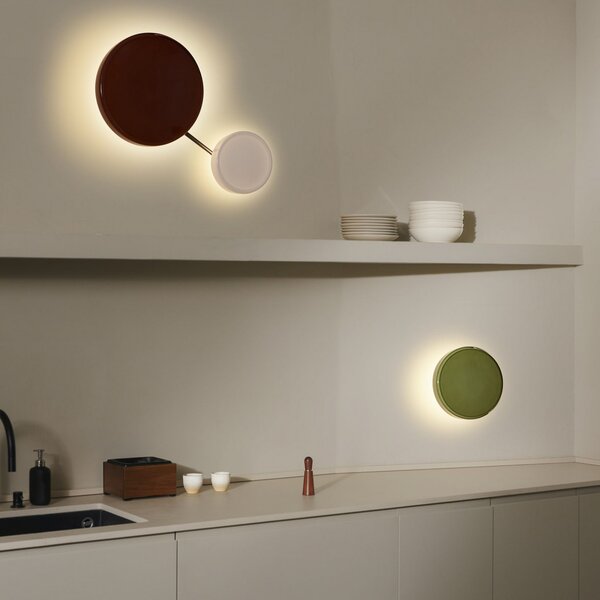MARSET LED стенна лампа Caramel, кафява, Ø 38 cm, TRIAC, стъкло, Затъмняване, Кафяв / ръждив, Дневна/трапезария, Стъкло, Дизайн
