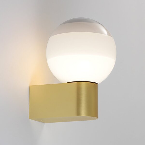 MARSET LED стенна лампа Dipping Light A1, бяла/златна, Затъмняване, Злато / месинг, Дневна/трапезария, Метал, Дизайн, Глобус