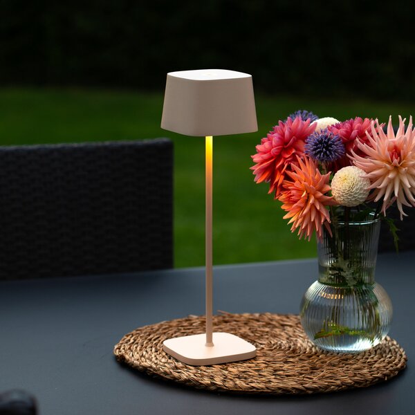 Konstsmide LED акумулаторна настолна лампа Capri, височина 36 cm, цвят пясък, IP54, Затъмняване, Бежов, Дневна/трапезария, Метал, Модерен