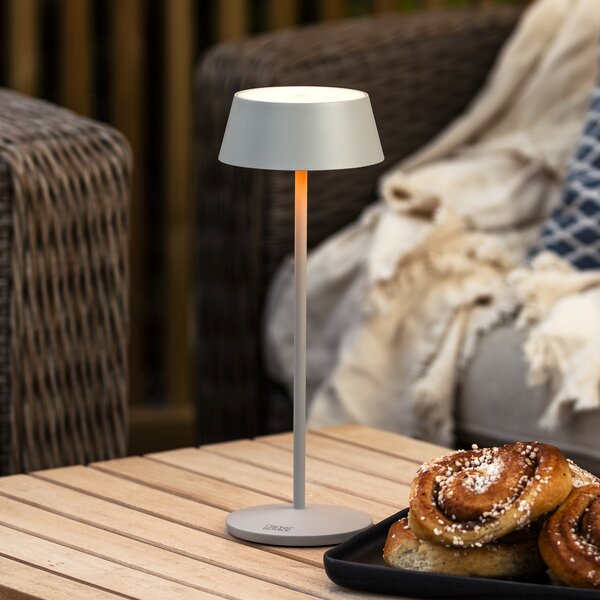 Konstsmide LED акумулаторна настолна лампа Menton, сива, височина 27 cm, IP54, USB, Затъмняване, Сив, Дневна/трапезария, Метал, Модерен