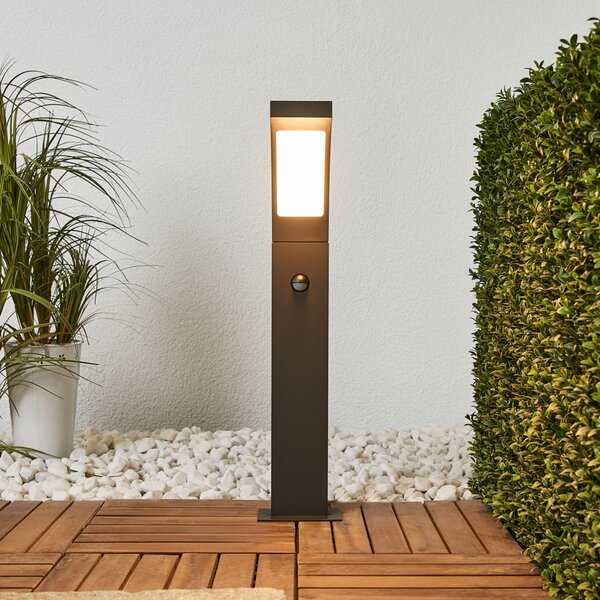 Lucande LED лампа за стълб Juvia, 60 cm, детектор движение, IP54, Черен, Алуминий, Модерен