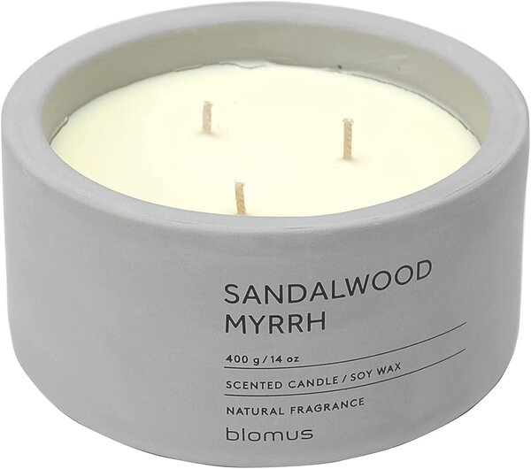 BLOMUS Ароматна свещ FRAGA, размер XL - аромат Sandalwood Myrrh - цвят Micro Chip