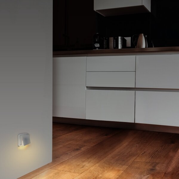 Solight WL911 - LED Контакт с ориентировъчна светлина със сензор LED/0,5W/230V