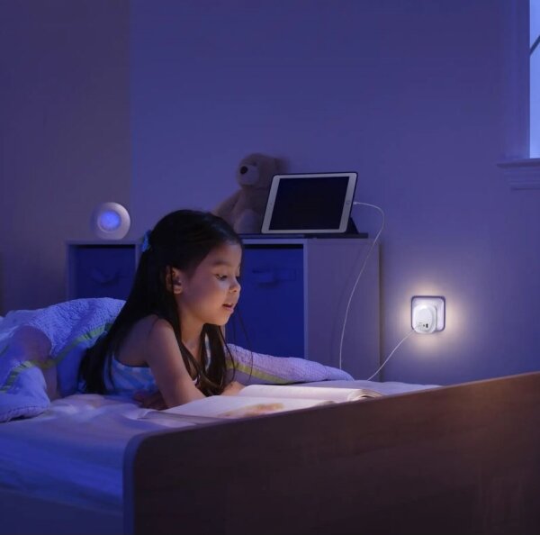 Ledvance- LED Нощна лампа за контакт със сензор и USB LUNETTA LED/12,5W/230V