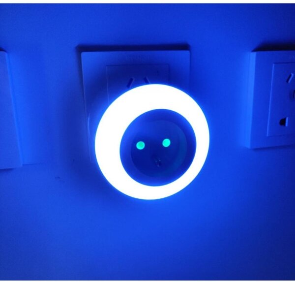 Retlux - LED Лампа за ориентация със сензор за здрач и контакт LED/0,6W/230V