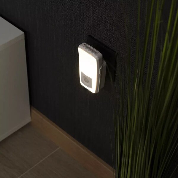 Osram - LED ориентационна лампа за контакт със сензор LUNETTA LED/2W/230V