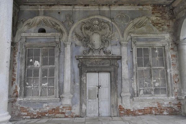 Флизелинов фототапет стара врата 375 x 250 см