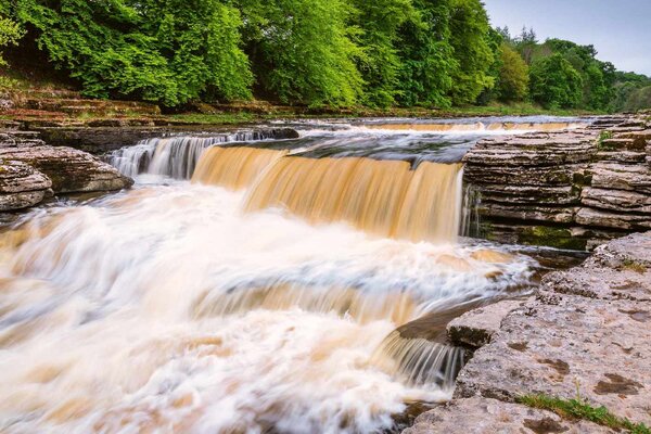 Флизелинов фототапет водопад айсгарт, йоркшир 375 x 250 см
