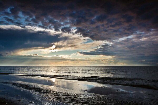Флизелинов фототапет динамично небе 375 x 250 см