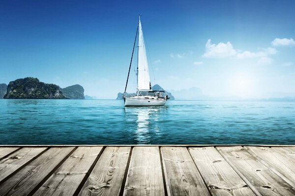 Флизелинов фототапет яхта на дървения кей 375 x 250 см