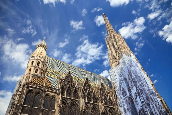 Флизелинов фототапет виенската катедрала 375 x 250 см