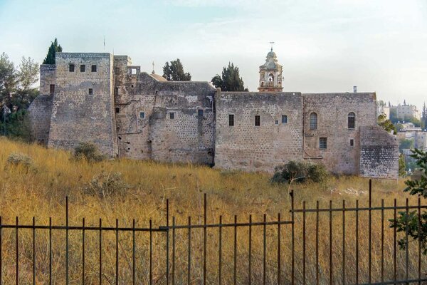 Флизелинов фототапет долината на кръста 375 x 250 см
