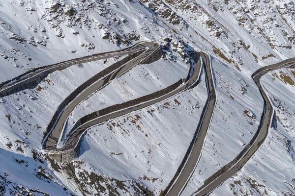 Флизелинов фототапет път в южен тирол 375 x 250 см