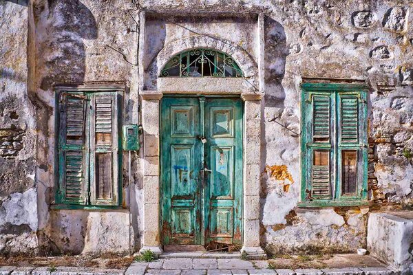 Флизелинов фототапет стара къща, сими 375 x 250 см
