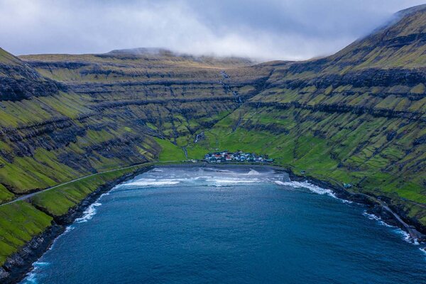 Флизелинов фототапет село на брега 375 x 250 см