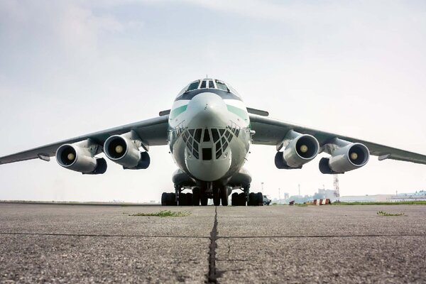 Флизелинов фототапет голям товарен самолет 375 x 250 см