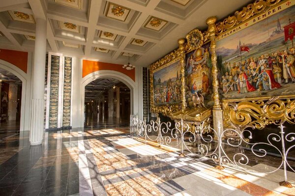 Флизелинов фототапет базилика „скръбна дева мария“ 375 x 250 см