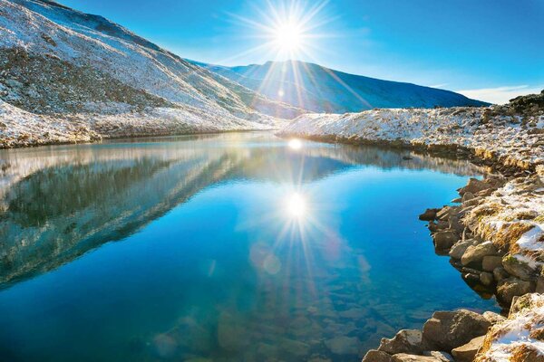 Флизелинов фототапет ледниково езеро в планината 375 x 250 см